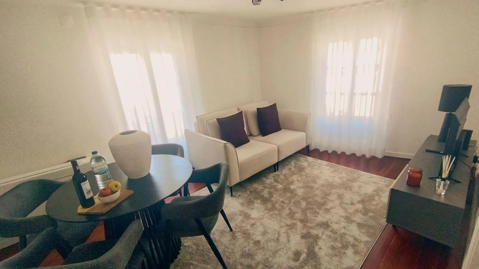 Theone Alfama Daire Lisboa 0*,  Portekiz
